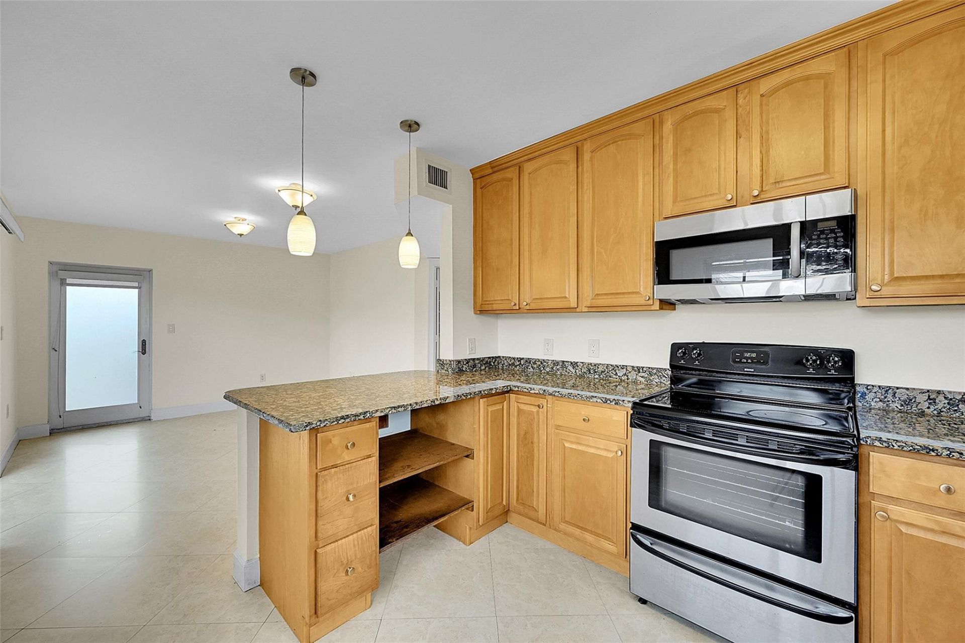 410 SW 15th Street, Unit 106, Pompano Beach, FL 33060 Photo