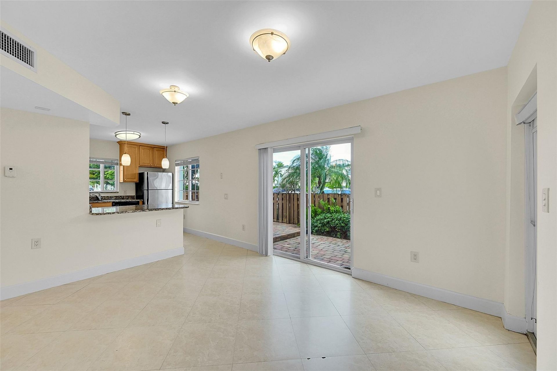 410 SW 15th Street, Unit 106, Pompano Beach, FL 33060 Photo