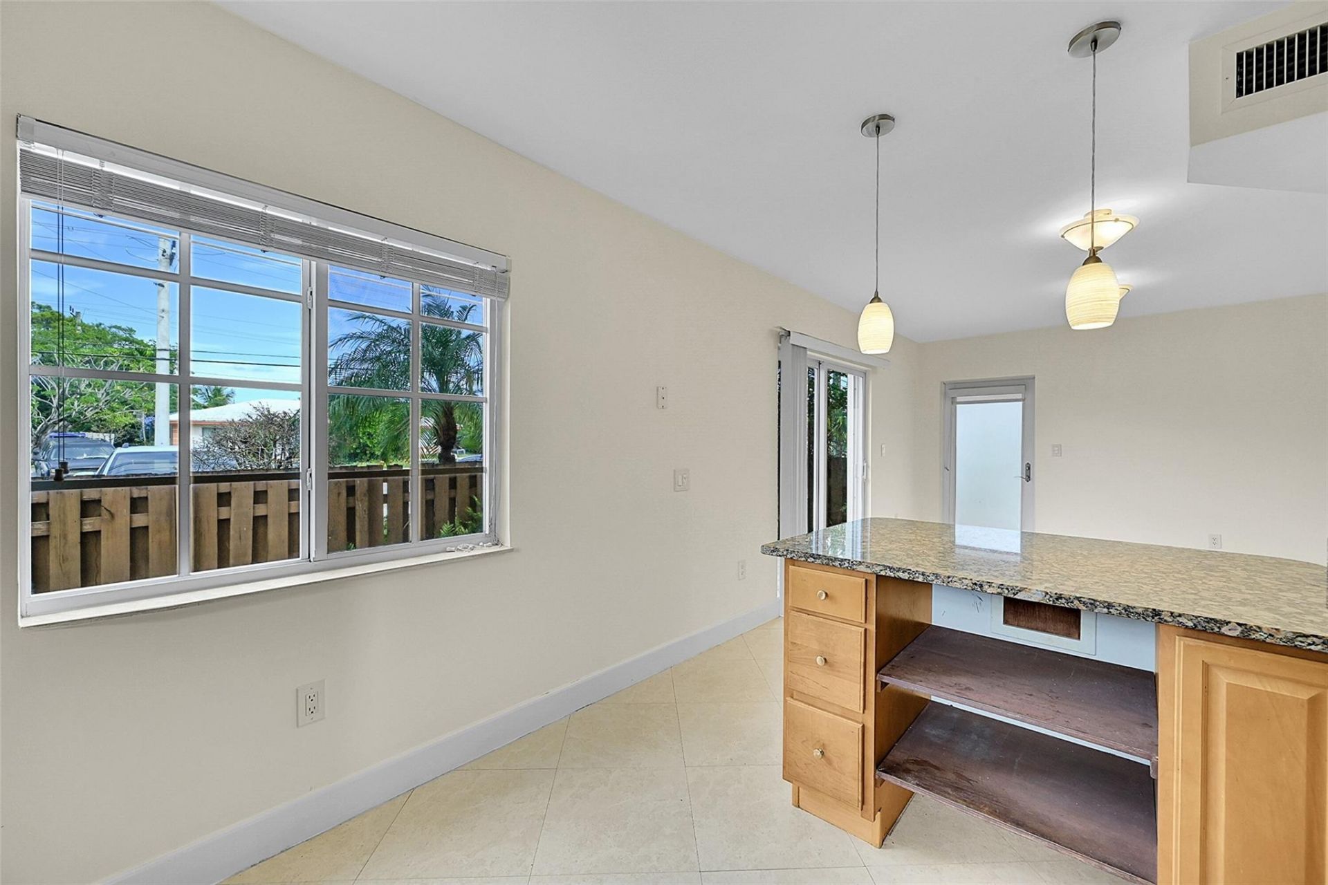 410 SW 15th Street, Unit 106, Pompano Beach, FL 33060 Photo