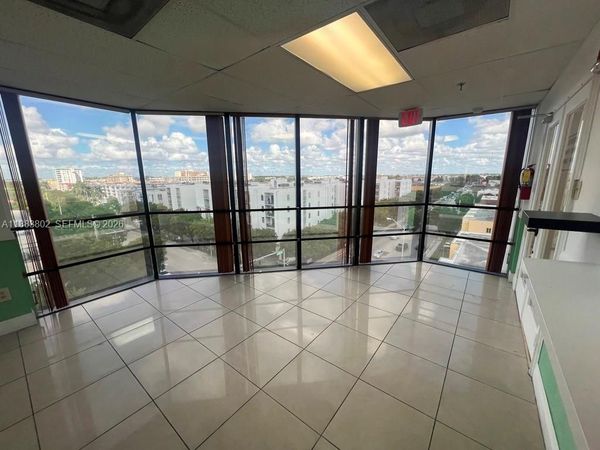 4445 W 16th Ave, Unit 605, Hialeah, FL 33012