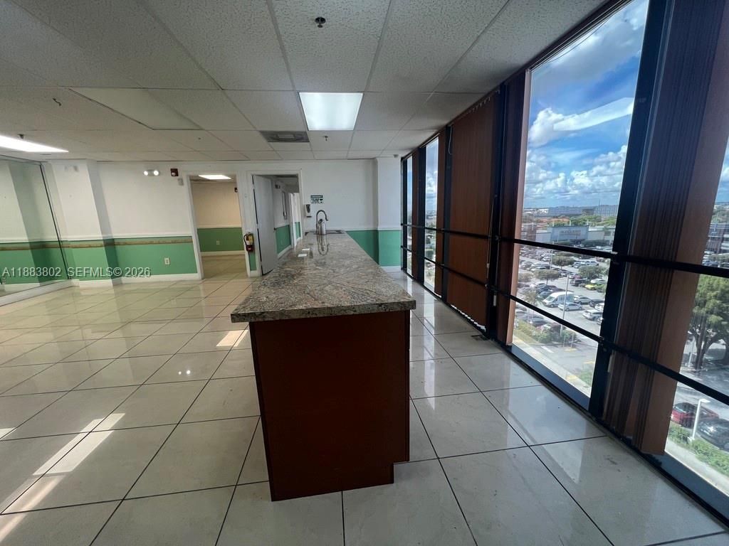 4445 W 16th Ave, Unit 605, Hialeah, FL 33012 Photo