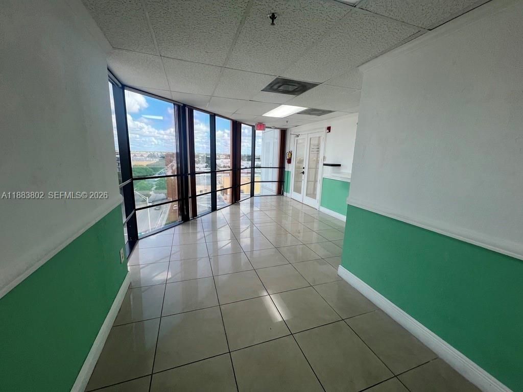 4445 W 16th Ave, Unit 605, Hialeah, FL 33012 Photo