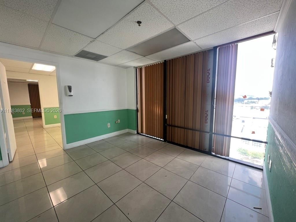 4445 W 16th Ave, Unit 605, Hialeah, FL 33012 Photo