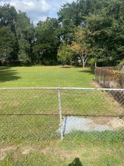 736 Kent Street Photo 1