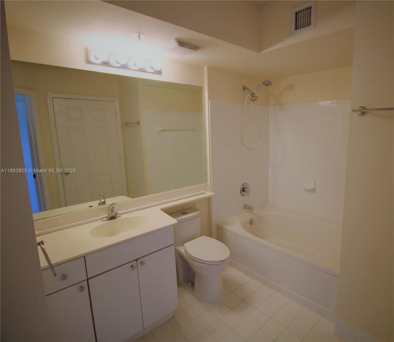 17150 N Bay Rd, Unit 2612, Sunny Isles Beach, FL 33160 Photo