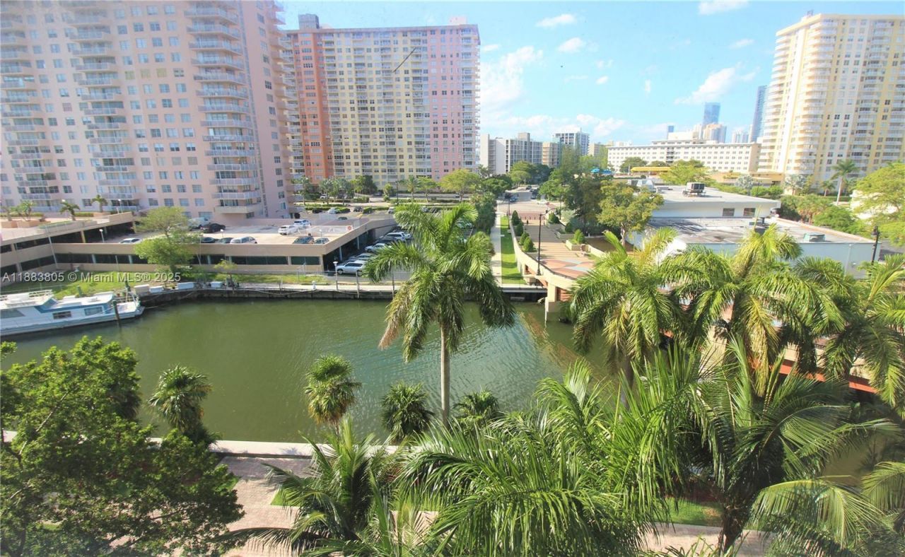 17150 N Bay Rd, Unit 2612, Sunny Isles Beach, FL 33160 Photo