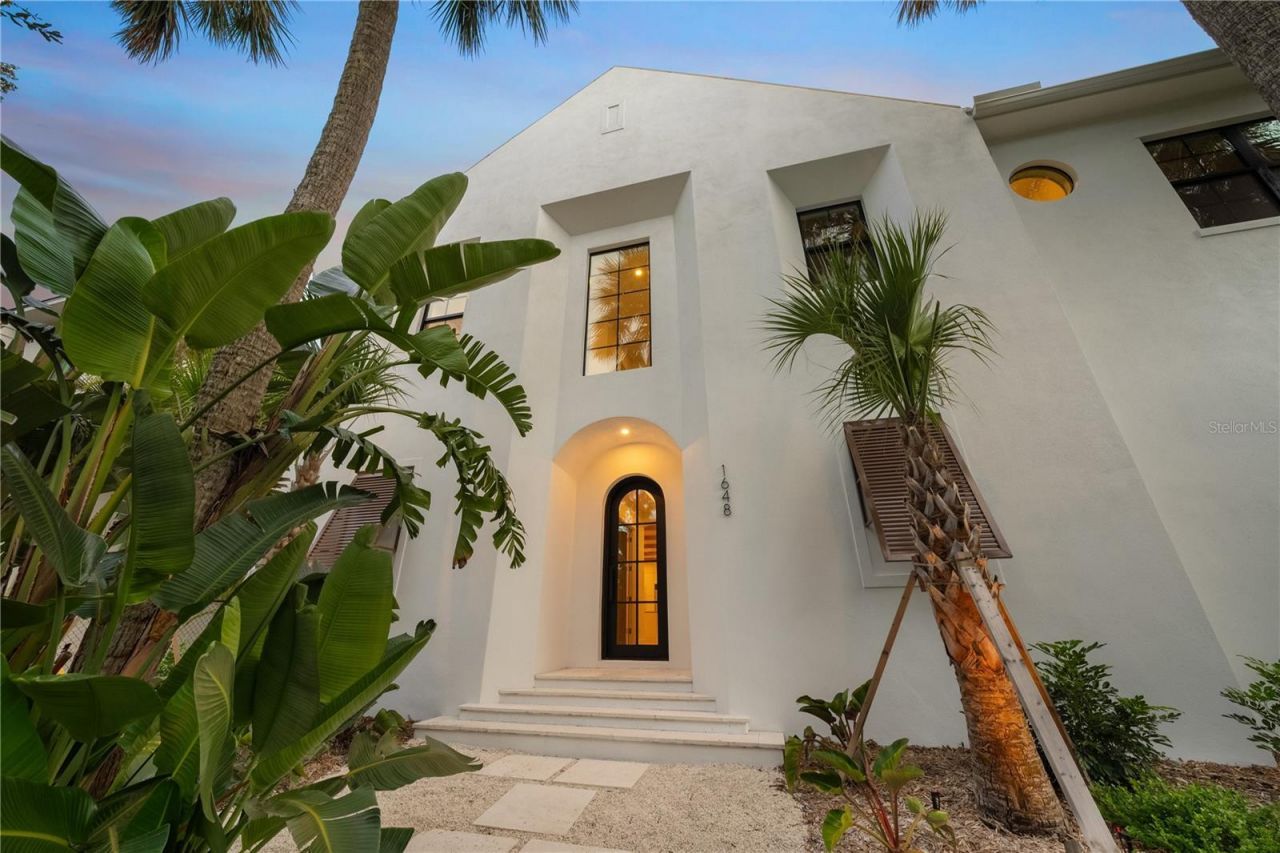1648 Bonita Lane, Sarasota, FL 34239 Photo