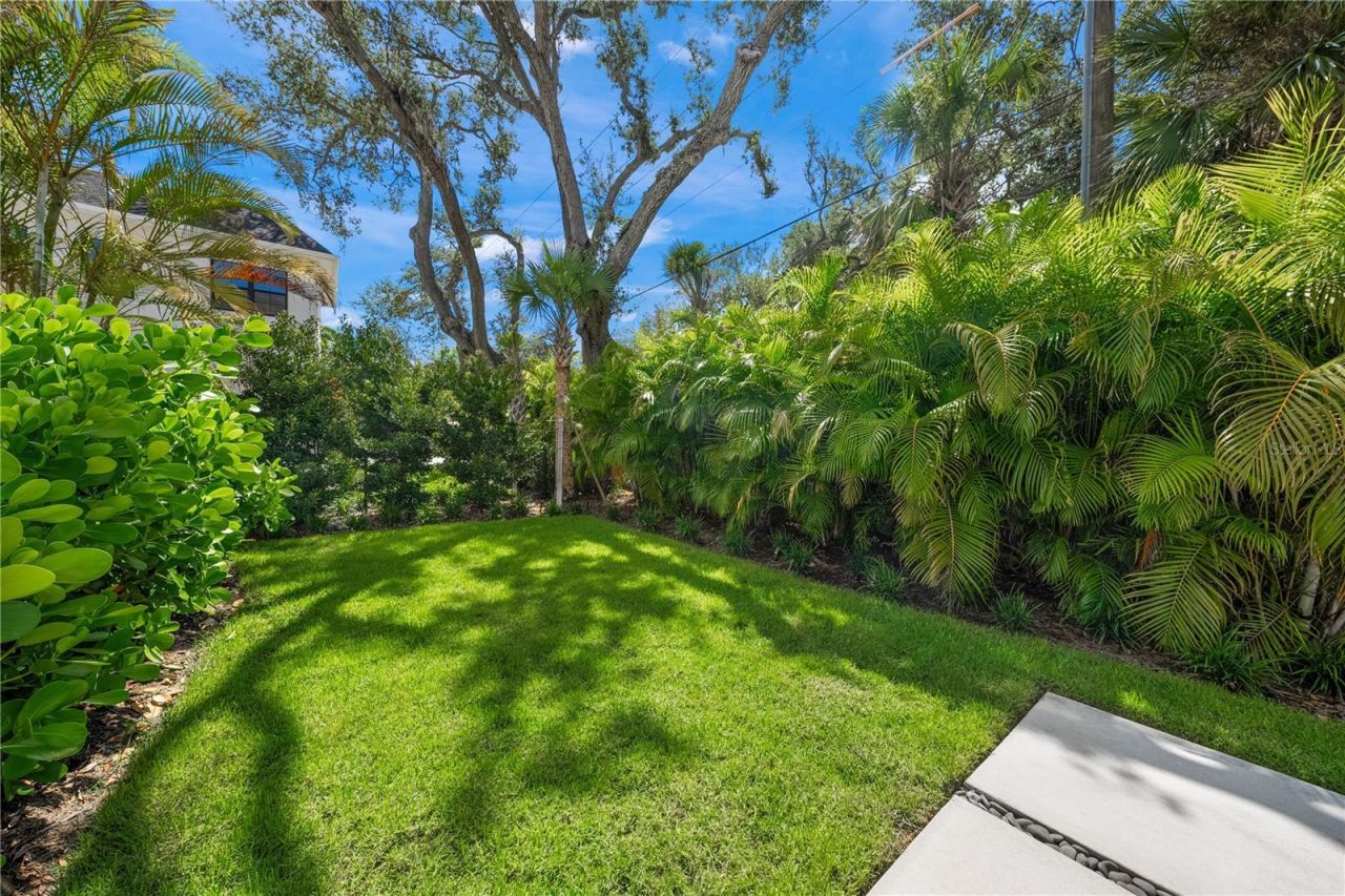 1648 Bonita Lane, Sarasota, FL 34239 Photo