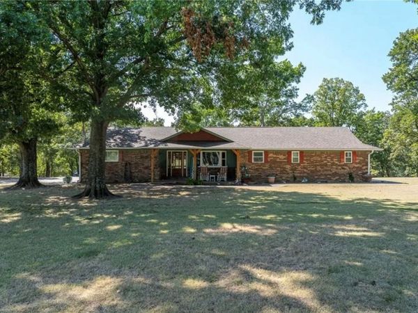 110662 S 4750 Road, Muldrow, OK 74948