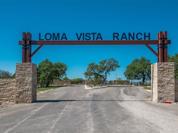 000 N. Shapen Springs RD, Kerrville, TX 78028