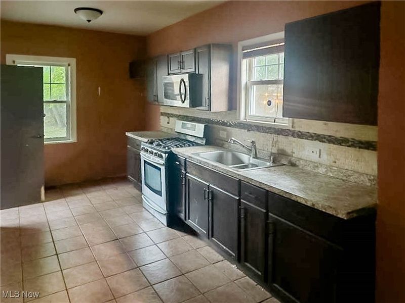 3320 Beechwood Avenue, Cleveland Heights, OH 44118 Photo 9