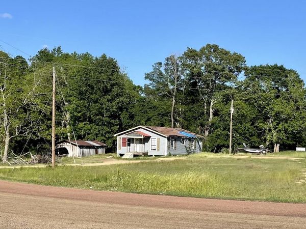 1004 Bethesda Road, Hazlehurst, MS 39083