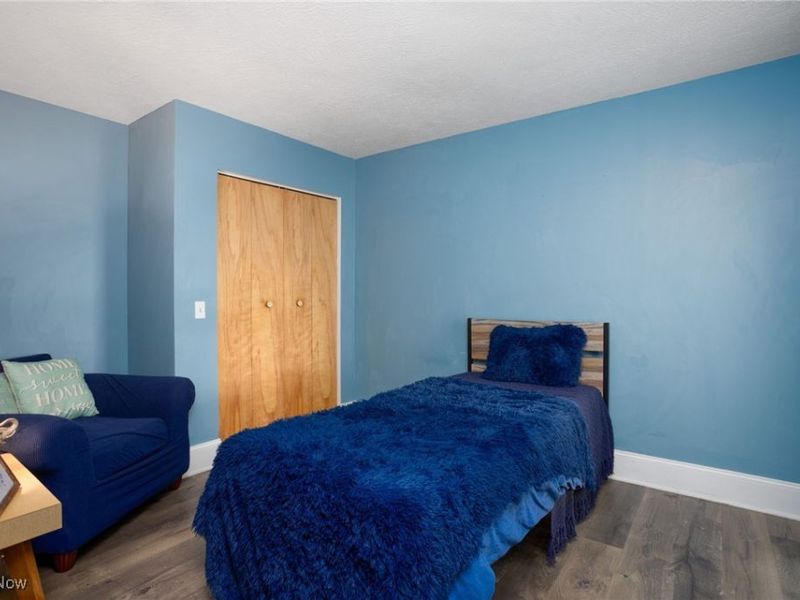 3990 Edison Street NE, Hartville, OH 44632 Photo 15