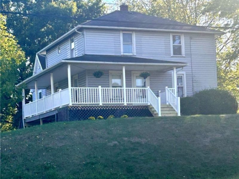 3990 Edison Street NE, Hartville, OH 44632 Photo 2