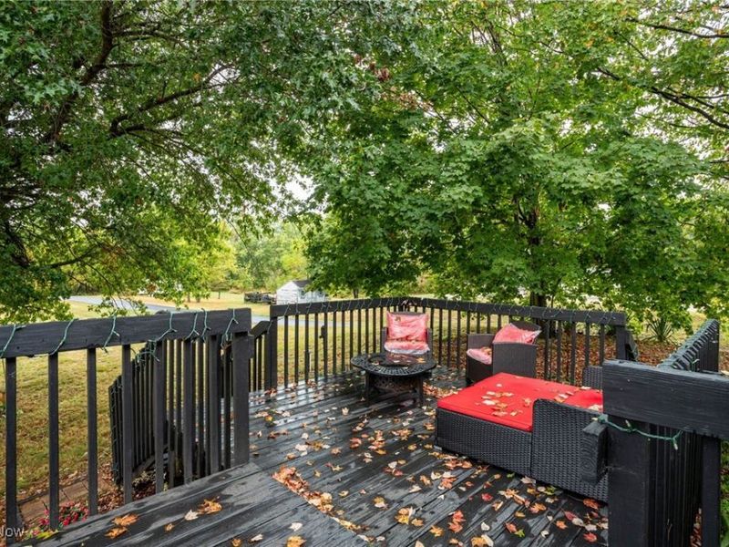 3990 Edison Street NE, Hartville, OH 44632 Photo 23