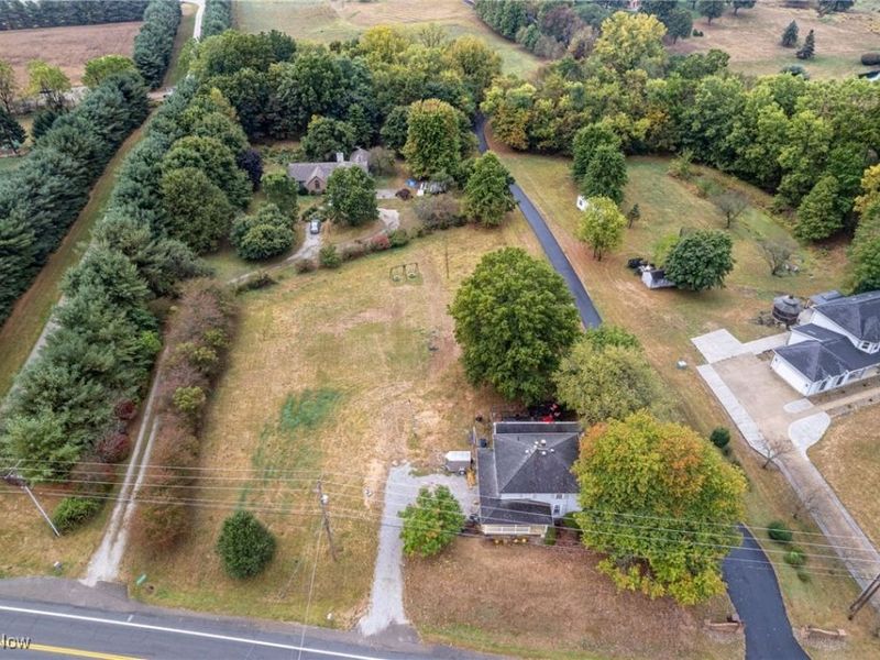 3990 Edison Street NE, Hartville, OH 44632 Photo 26