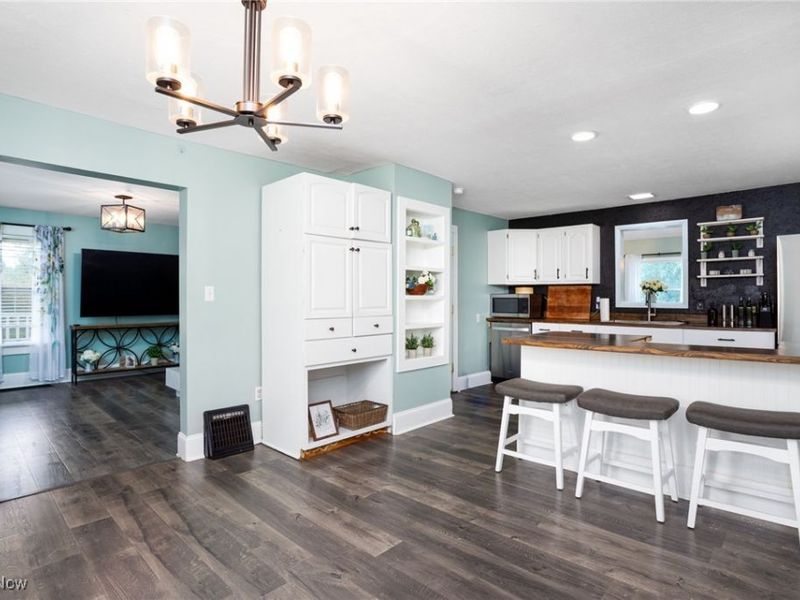 3990 Edison Street NE, Hartville, OH 44632 Photo 7