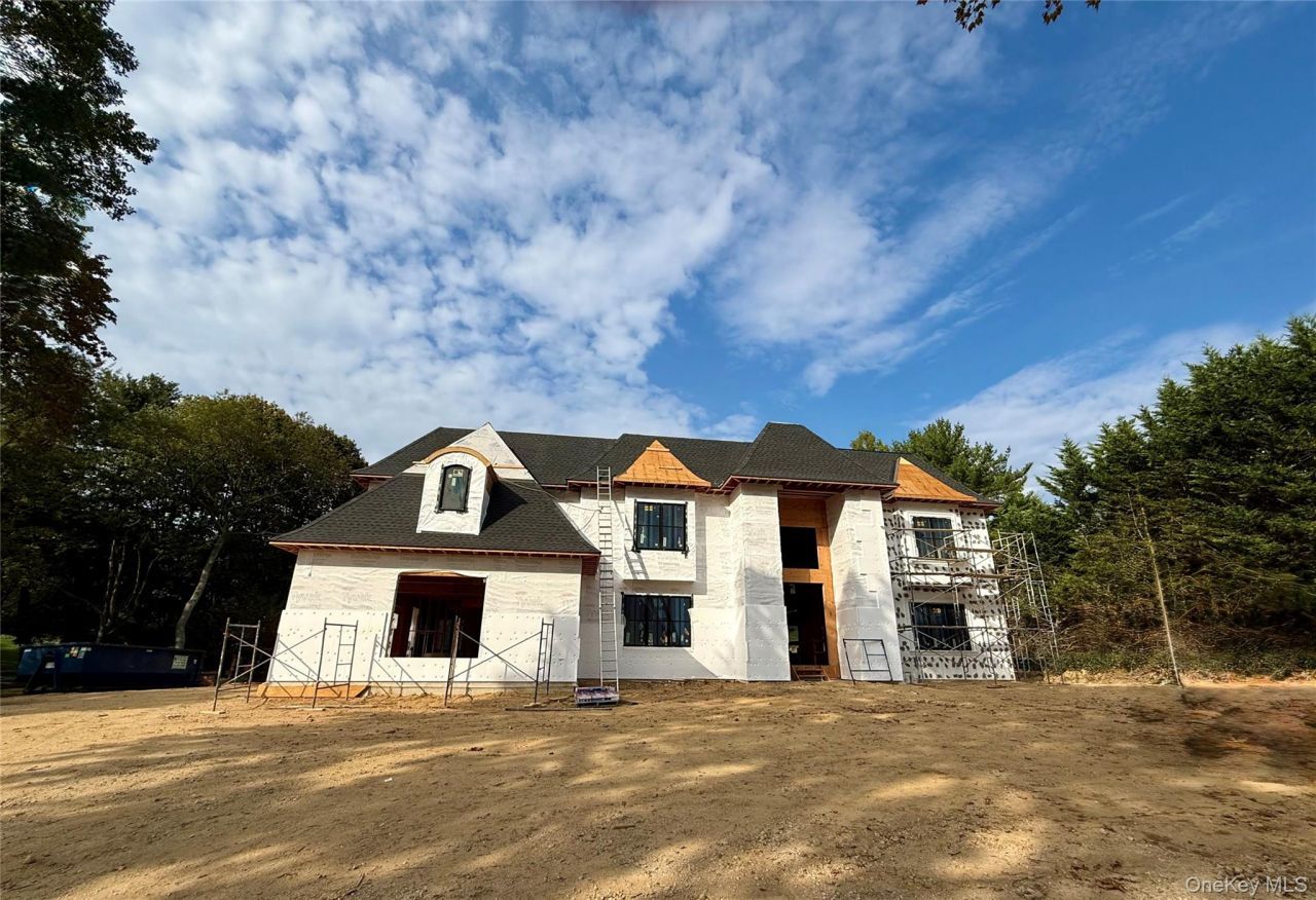 4 Highfield Drive, Dix Hills, NY 11746 Main Photo