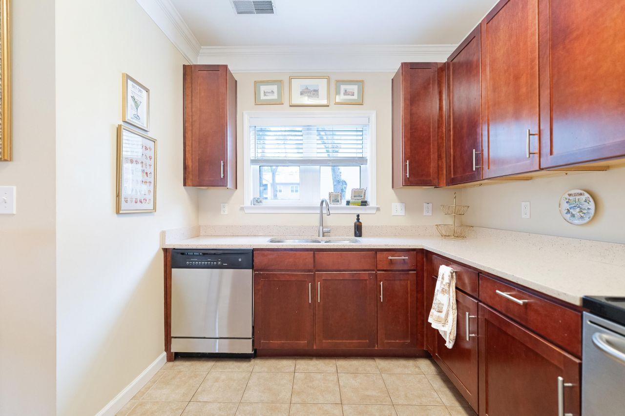 1755 Central Park Road Photo 14