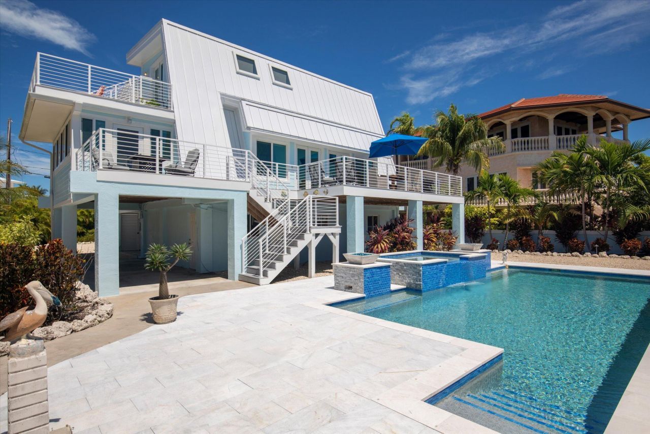 680 Cruikshank, Summerland Key, FL 33042 Photo