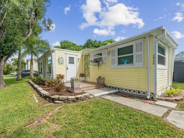 2886 SE La Palma Terrace, Stuart, FL 34997