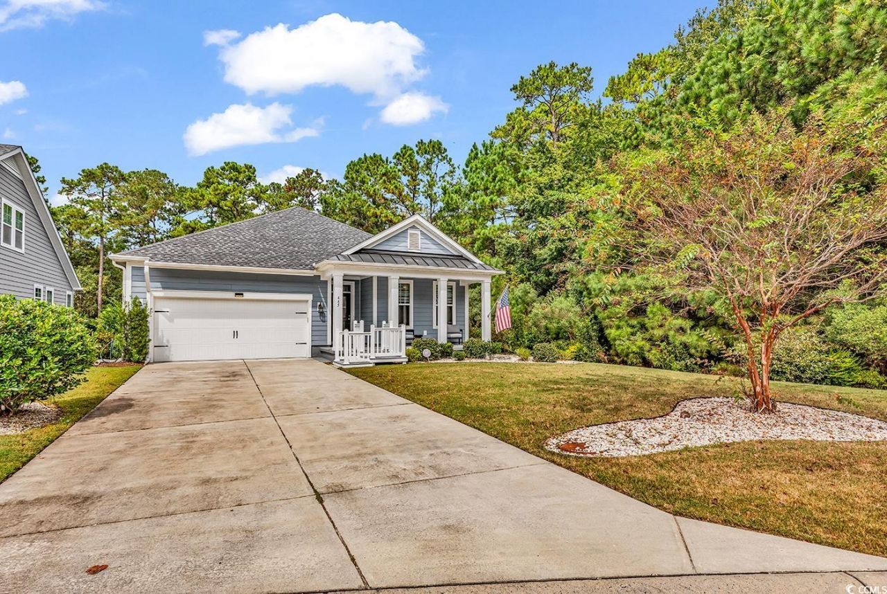 445 Wakefield Ct. Photo 1