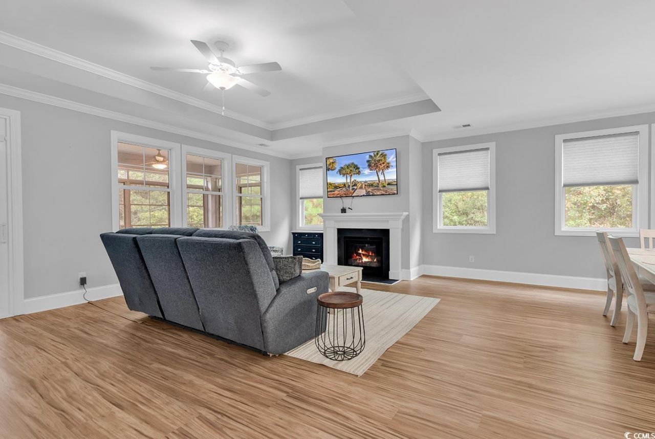 445 Wakefield Ct. Photo 14