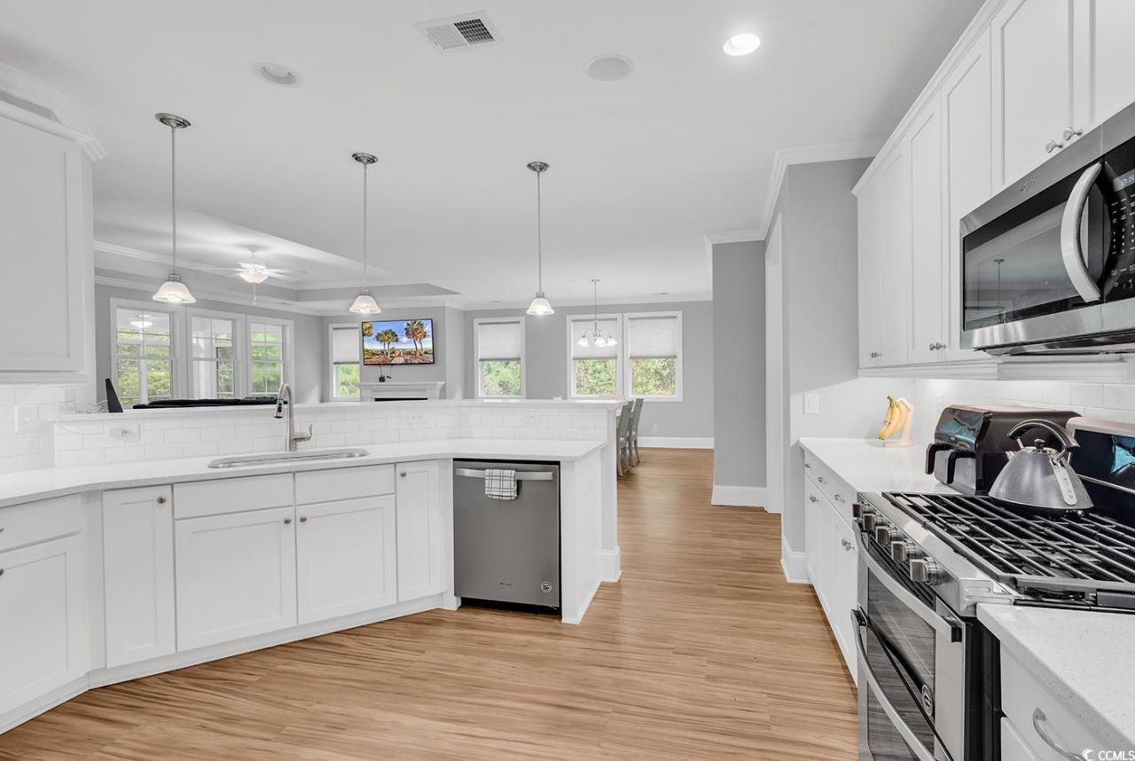 445 Wakefield Ct. Photo 17