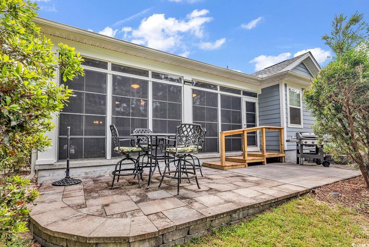 445 Wakefield Ct. Photo 28