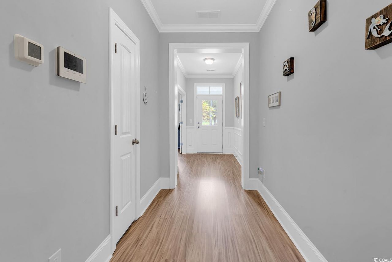 445 Wakefield Ct. Photo 4