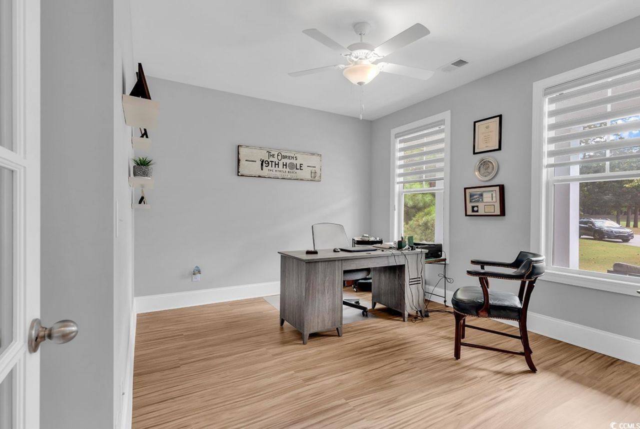 445 Wakefield Ct. Photo 5