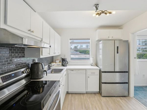 1345 West Avenue, Unit 304, Miami Beach, FL 33139