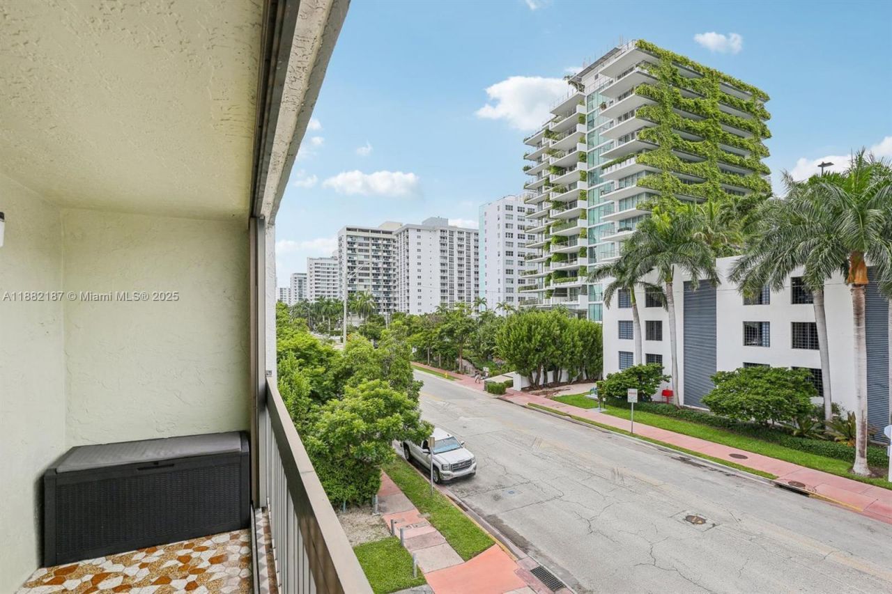 1345 West Avenue, Unit 304, Miami Beach, FL 33139 Photo