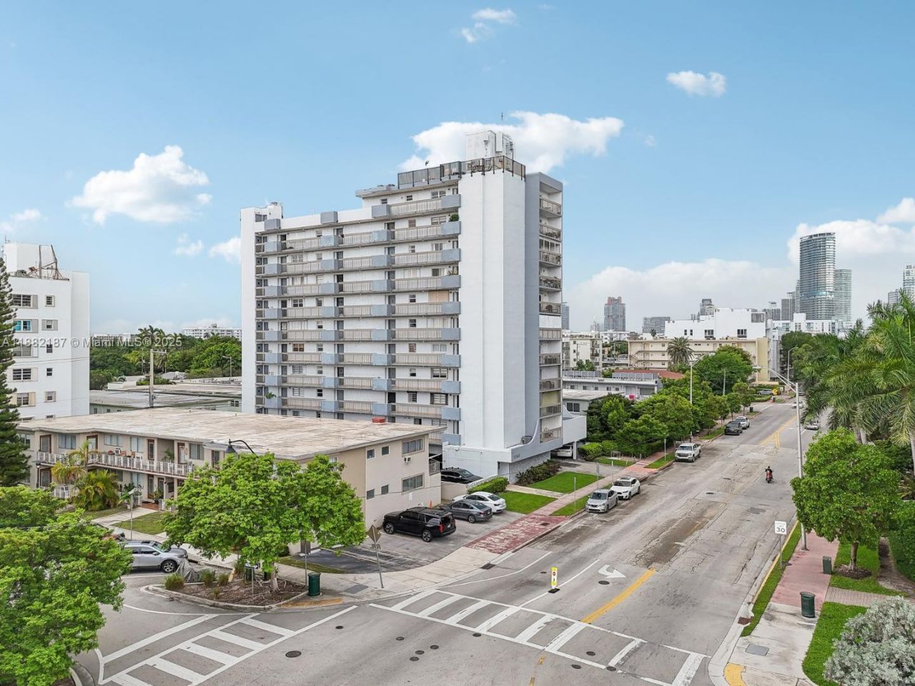 1345 West Avenue, Unit 304, Miami Beach, FL 33139 Photo