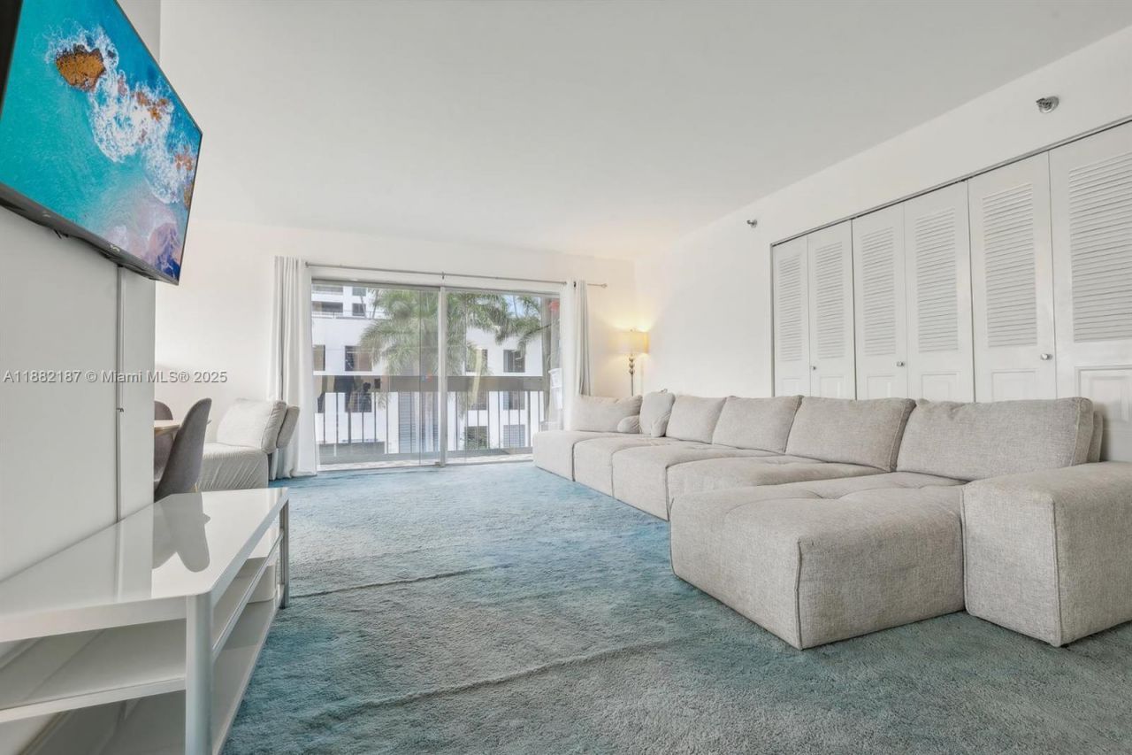 1345 West Avenue, Unit 304, Miami Beach, FL 33139 Photo
