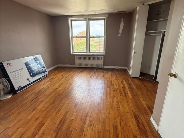 86-16 60th Avenue, Unit 4L, Elmhurst, NY 11373