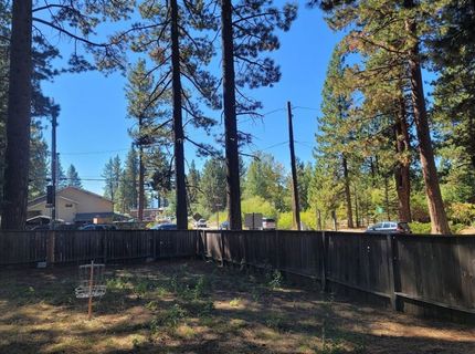 8075 Rainbow Avenue, Kings Beach, CA 96143 Photo