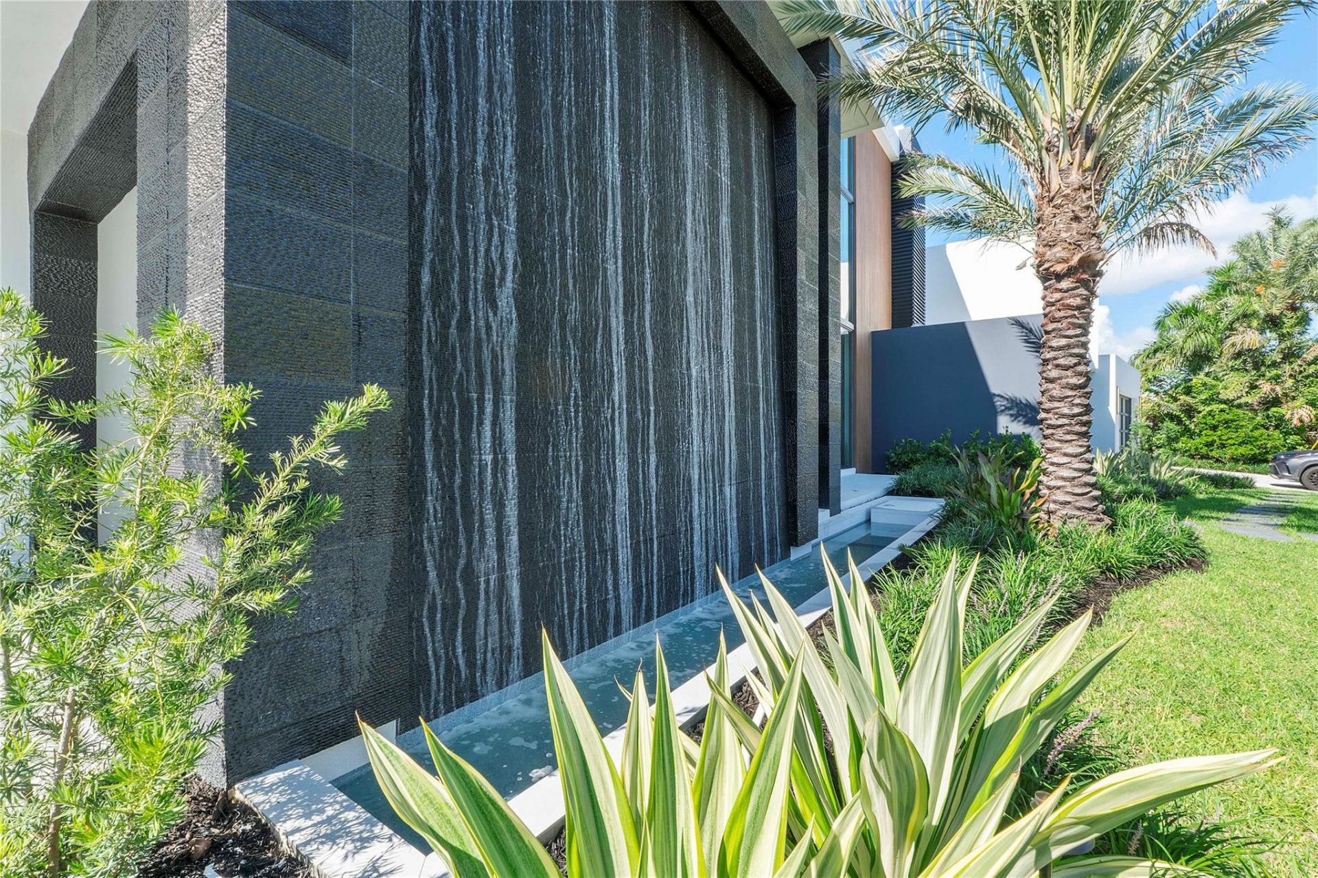 2880 NE 28th Street, Fort Lauderdale, FL 33306 Photo