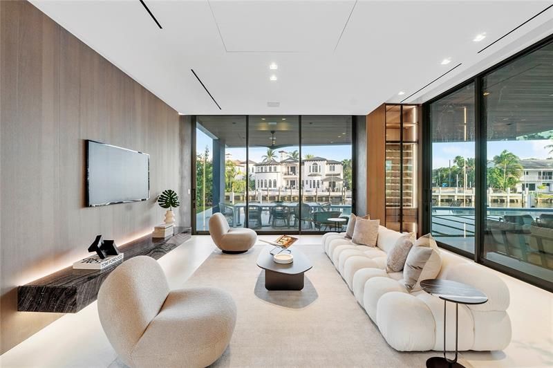 2880 NE 28th St, Fort Lauderdale, FL 33306 Photo