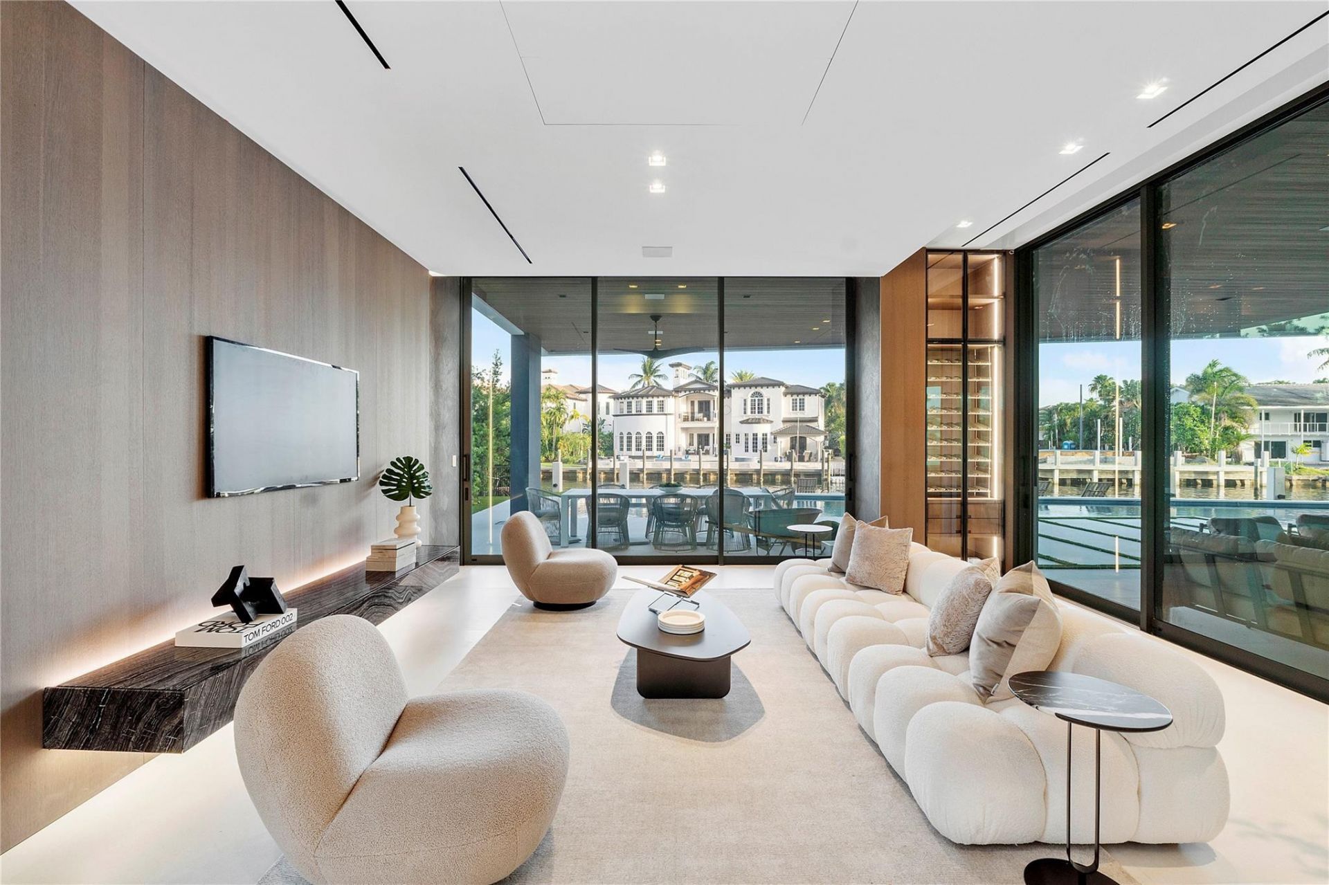 2880 NE 28th Street, Fort Lauderdale, FL 33306 Photo