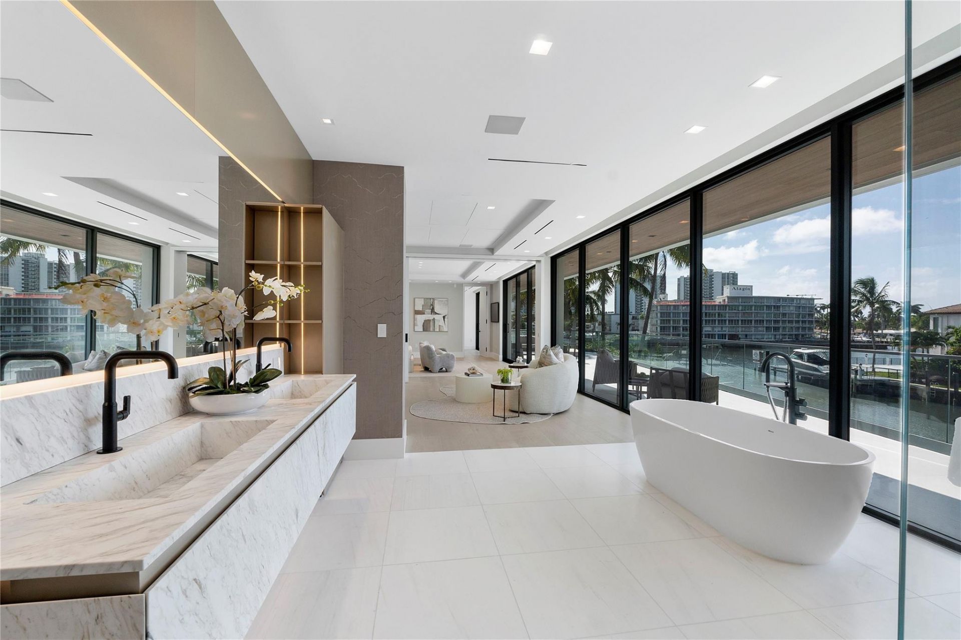 2880 NE 28th Street, Fort Lauderdale, FL 33306 Photo