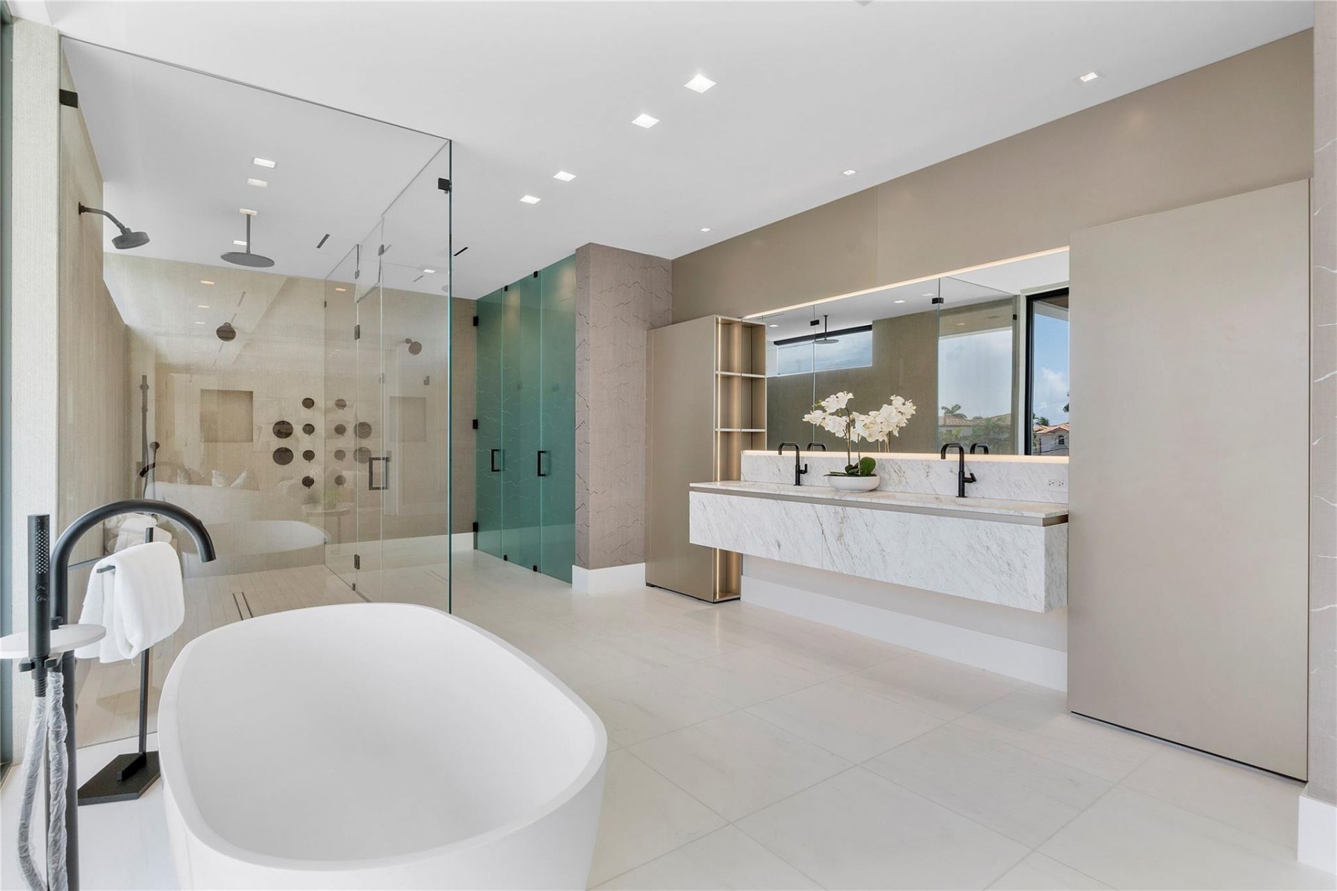 2880 NE 28th Street, Fort Lauderdale, FL 33306 Photo