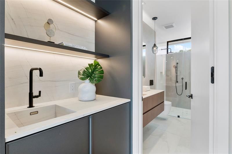 2880 NE 28th St, Fort Lauderdale, FL 33306 Photo