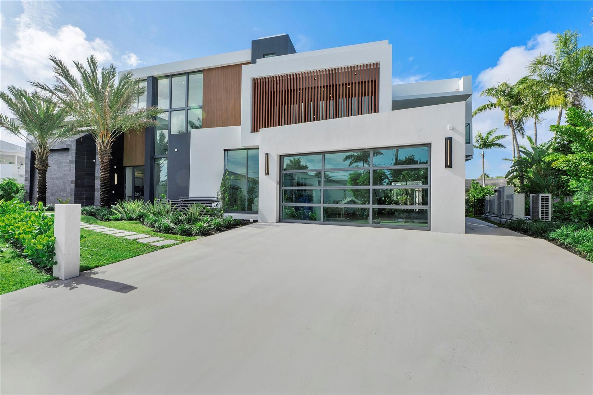 2880 NE 28th Street, Fort Lauderdale, FL 33306 Photo