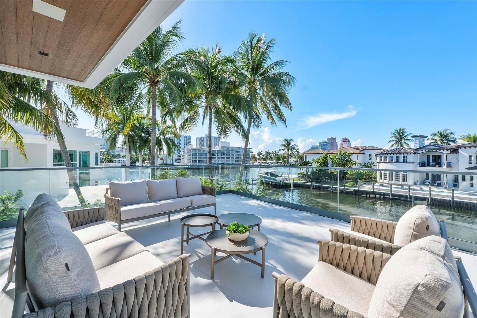 2880 NE 28th Street, Fort Lauderdale, FL 33306 Photo