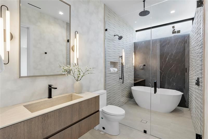 2880 NE 28th St, Fort Lauderdale, FL 33306 Photo