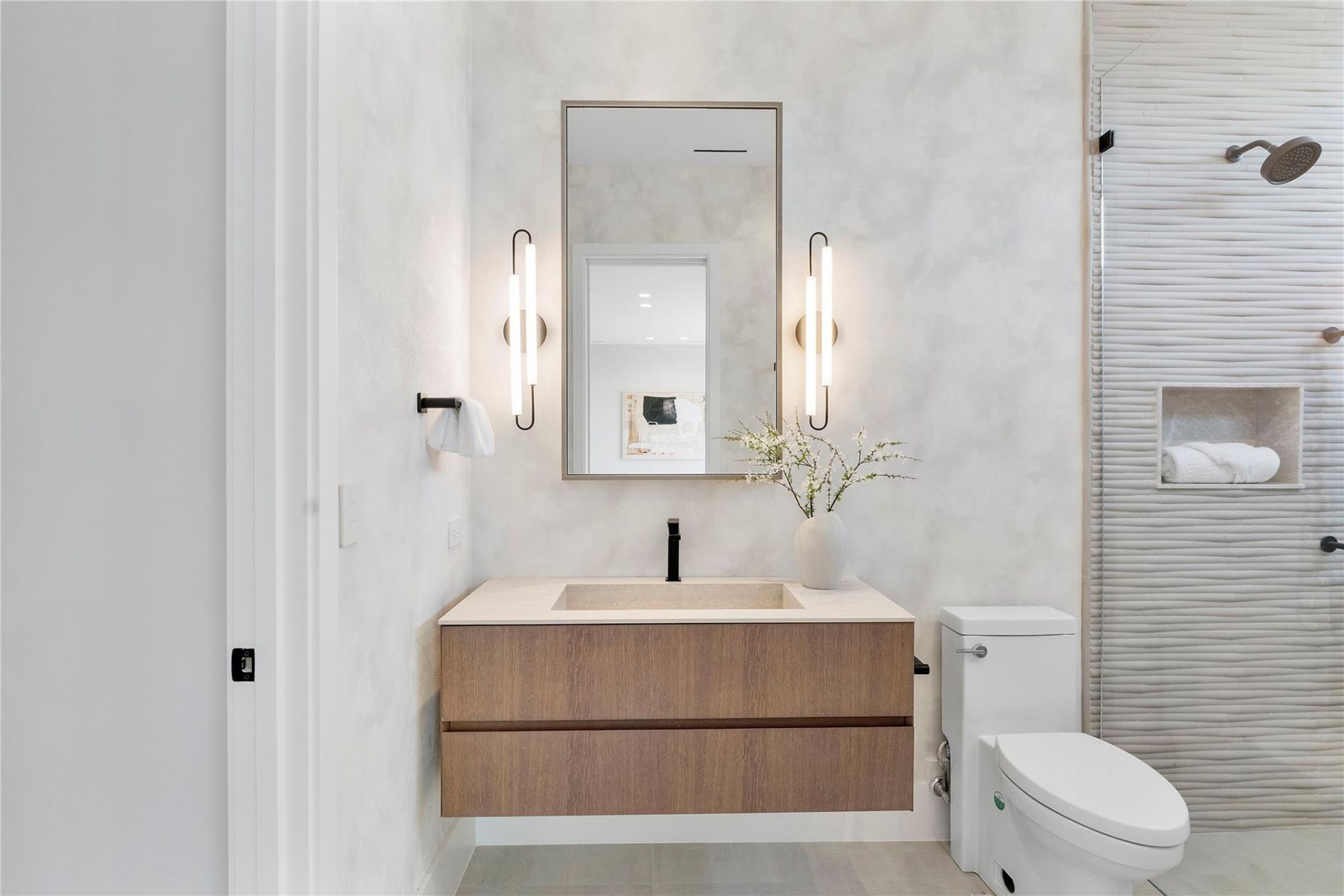 2880 NE 28th Street, Fort Lauderdale, FL 33306 Photo