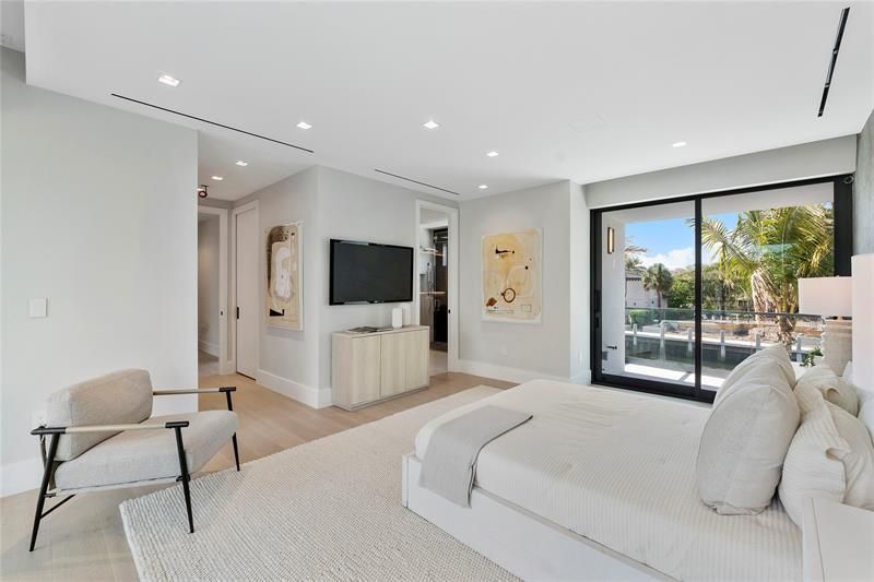 2880 NE 28th St, Fort Lauderdale, FL 33306 Photo