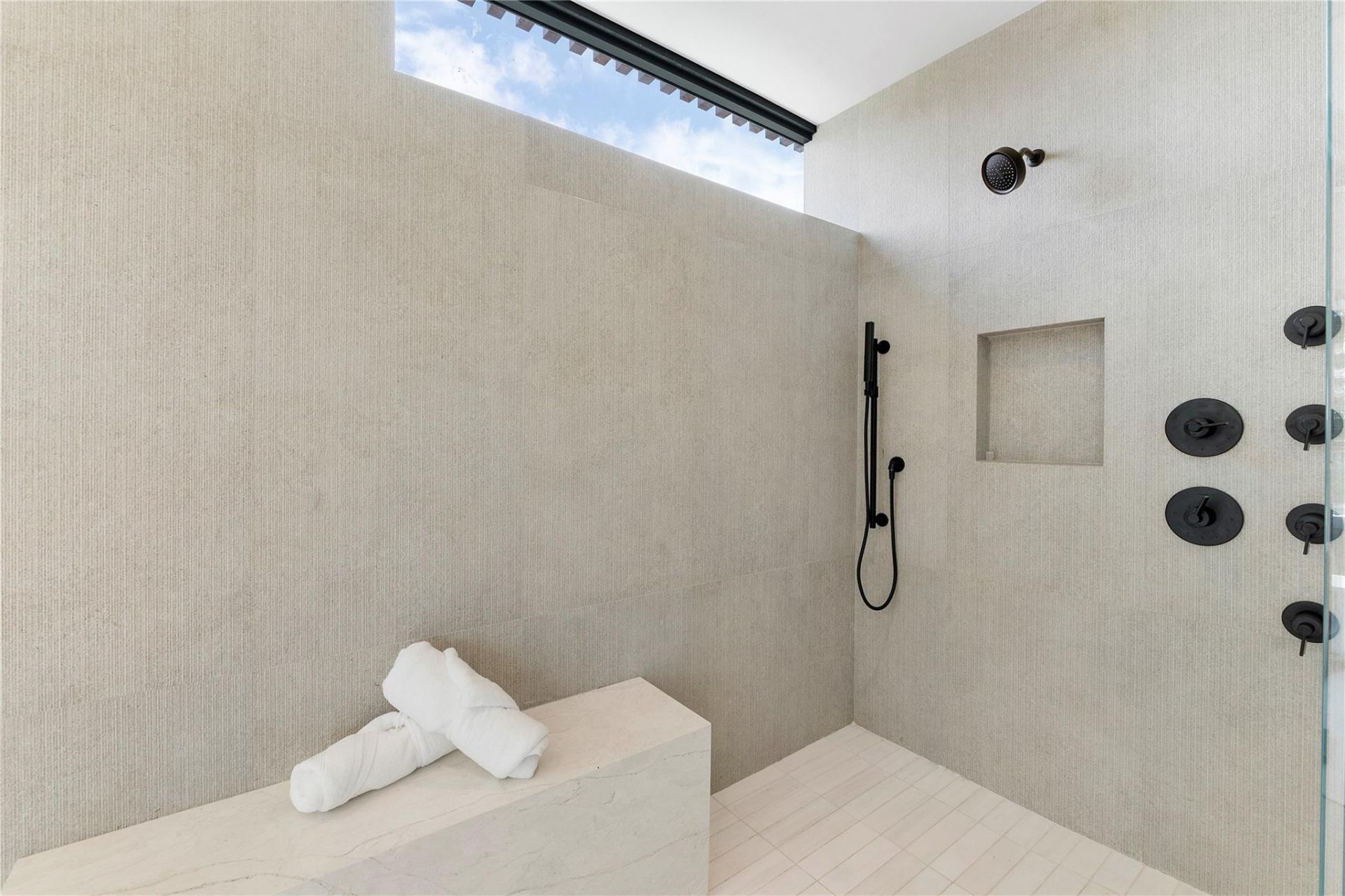 2880 NE 28th Street, Fort Lauderdale, FL 33306 Photo