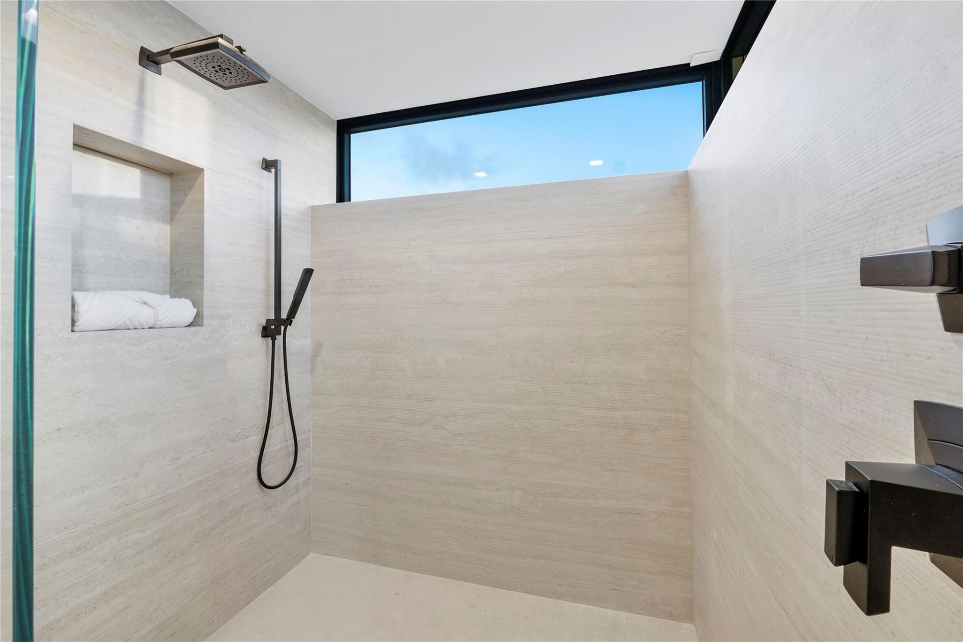 2880 NE 28th Street, Fort Lauderdale, FL 33306 Photo